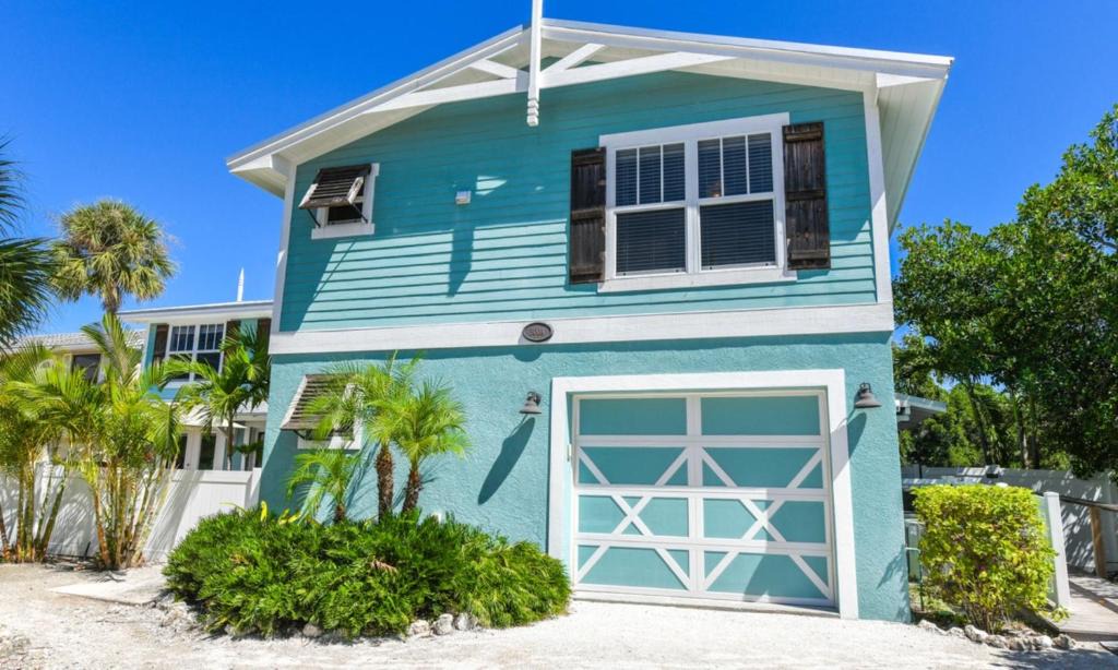 Anna Maria House | Sunset Shore by AMI Locals