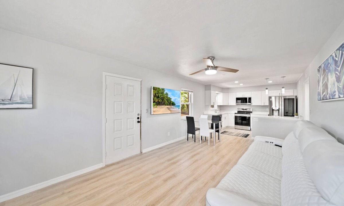 Truckland Condo | Sweet spot by the sea