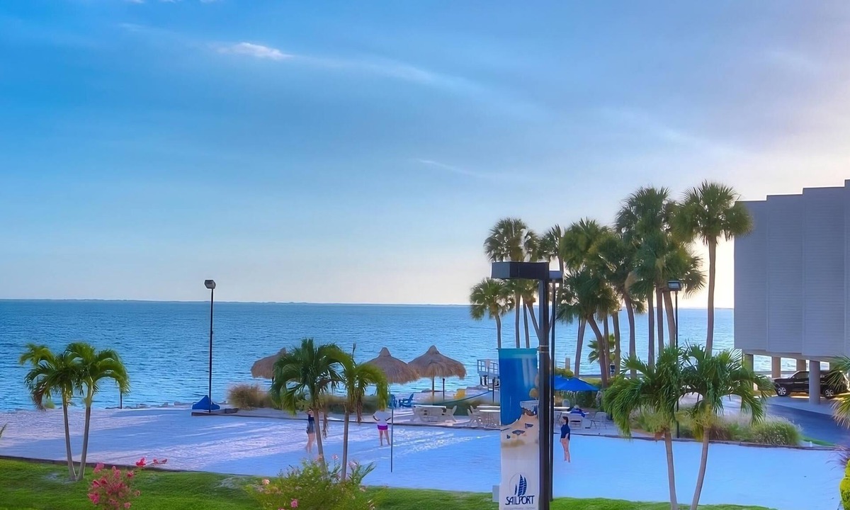 Rocky Point Apartment | Tampa Bay Waterfront Escape with Heated Pool, Beach Volleyball & Dining