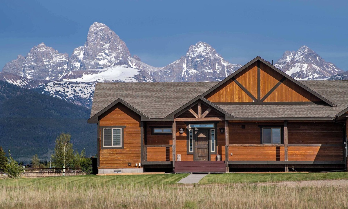 Leigh Creek Estates House | Teton Homestead: Triple B Ranch + Huge Teton Views