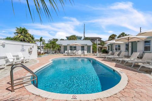Treasure Island Hotel | The Bungalows