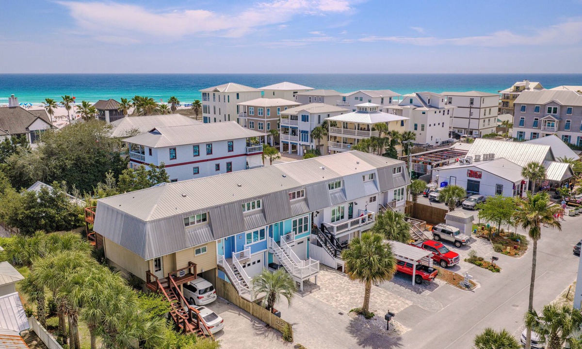 Grayton Beach House | The Hotz Spot to Stay in the Iconic Grayton Beach Florida