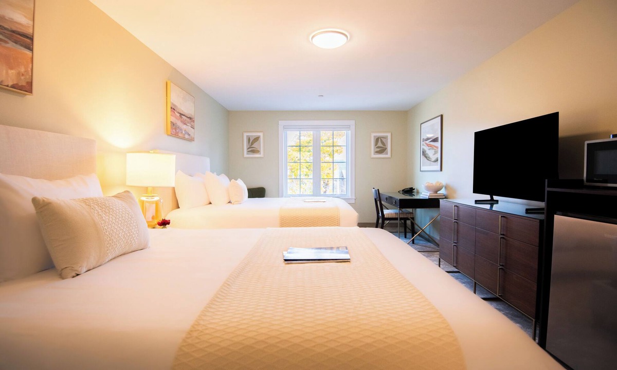 Bar Harbor Hotel | The Pathmaker Hotel