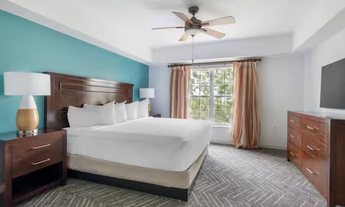 West Kissimmee Hotel | The Perfect Home Base for Your Next Adventure! Unit with Kitchen, Outdoor Pool!