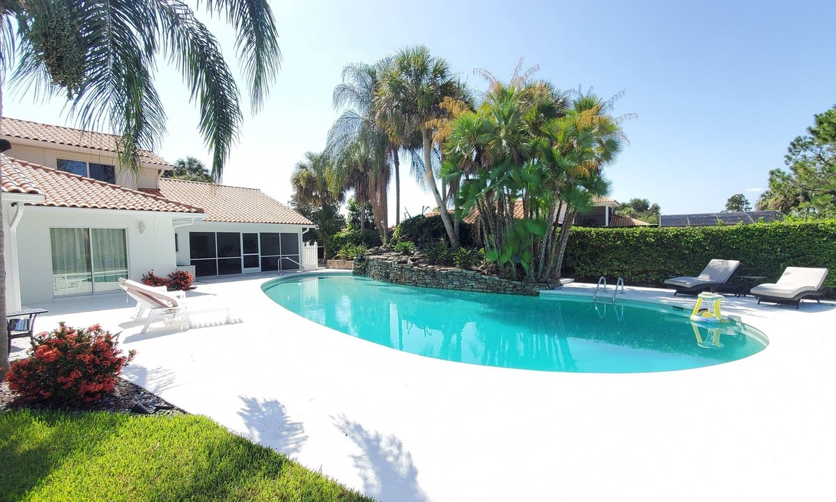 Clermont House | The Presidential At Swiss! Luxury gem!