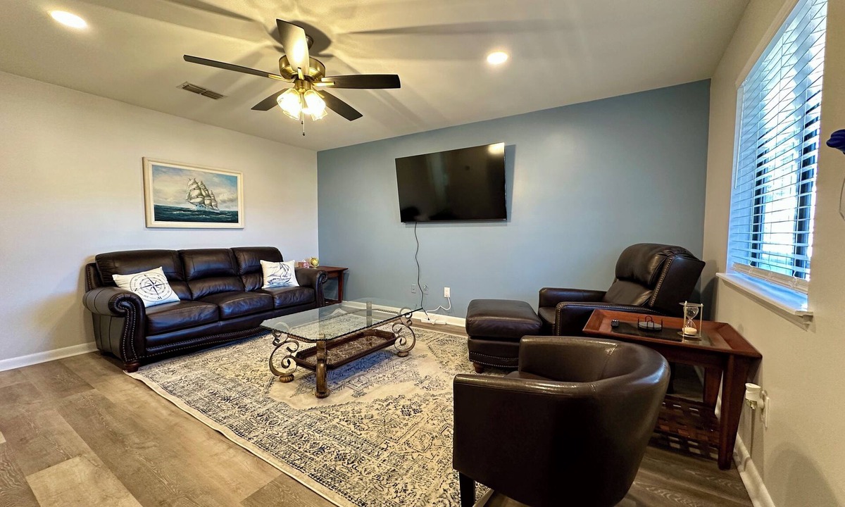 Kingsland Apartment | The Sailor's Suite
