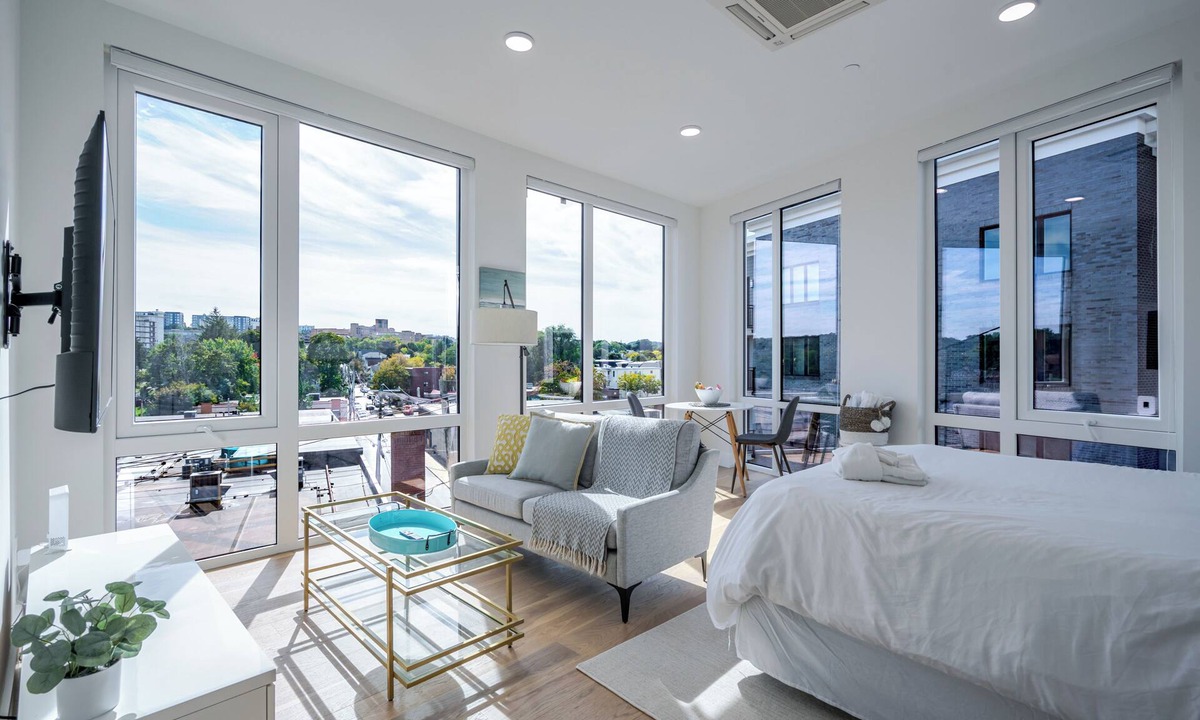 Allston Apartment | This apartment is a 1 bedroom(s), 1 bathrooms, located in Brighton, MA.