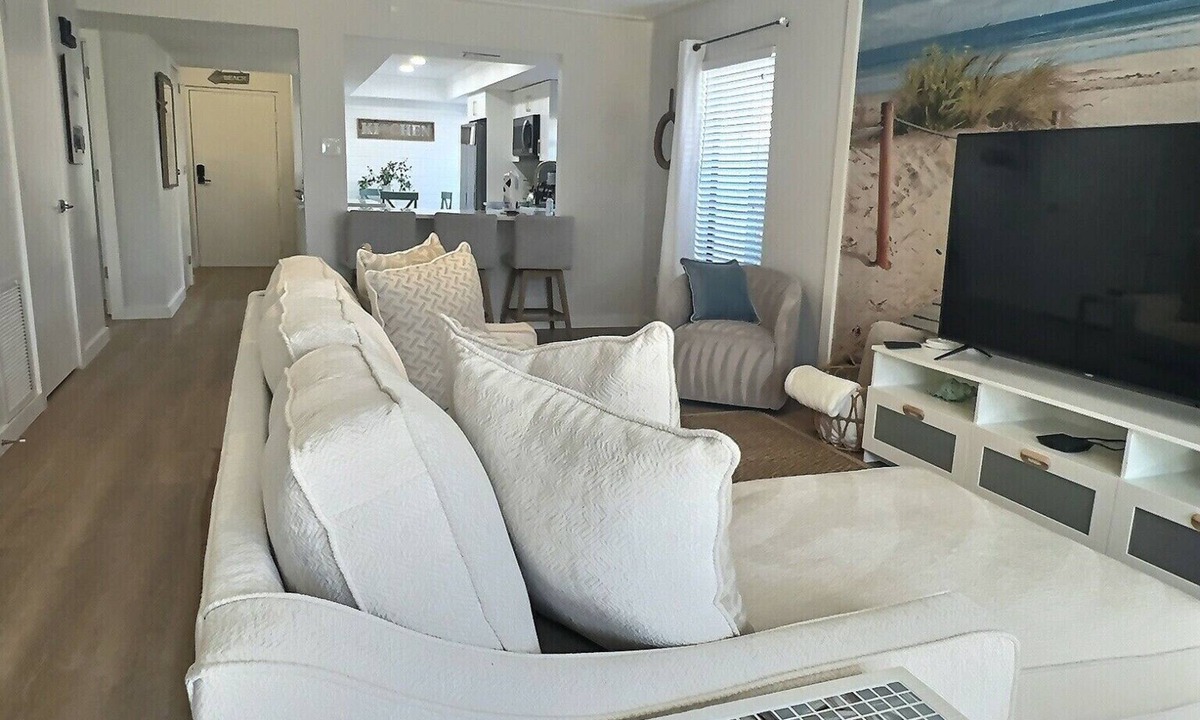 Gulf Gate Estates Condo | This is a newly renovated two bed/two bath condominium.