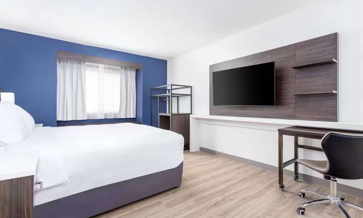 Clarion Hotel | Thoughtfully Designed Room Perfect for Solo Explorers in Clarion + Parking