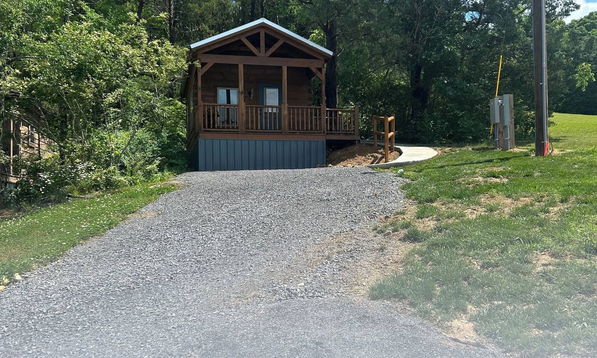 Newport Cabin | Tiny cabin with river and mountain views in Newport TN.