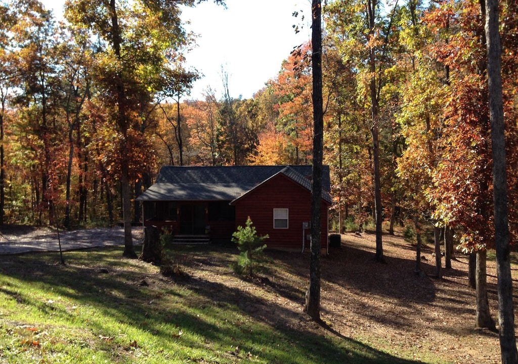 Spencer Cabin | TN STATE PARKS ARE OPEN!!!Sun, fresh air, Waterfalls, hiking and firepit nights!