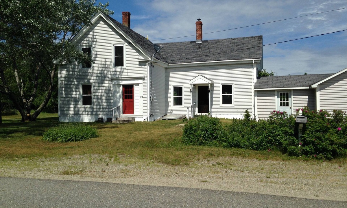 Milbridge House | Tranquil Oceanfront Trip Back in Time