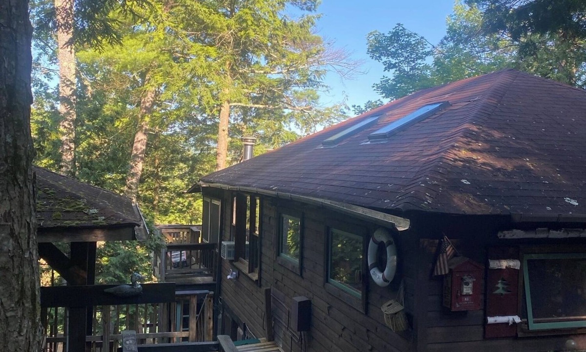 Putnam Station Cottage | Tree House Rustic 4 Bdrm Camp, directly on Lake George in a protected bay