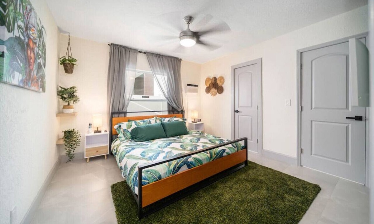 Victoria Park Apartment | Tropical Oasis Newly Renovated Near Las Olas Beach