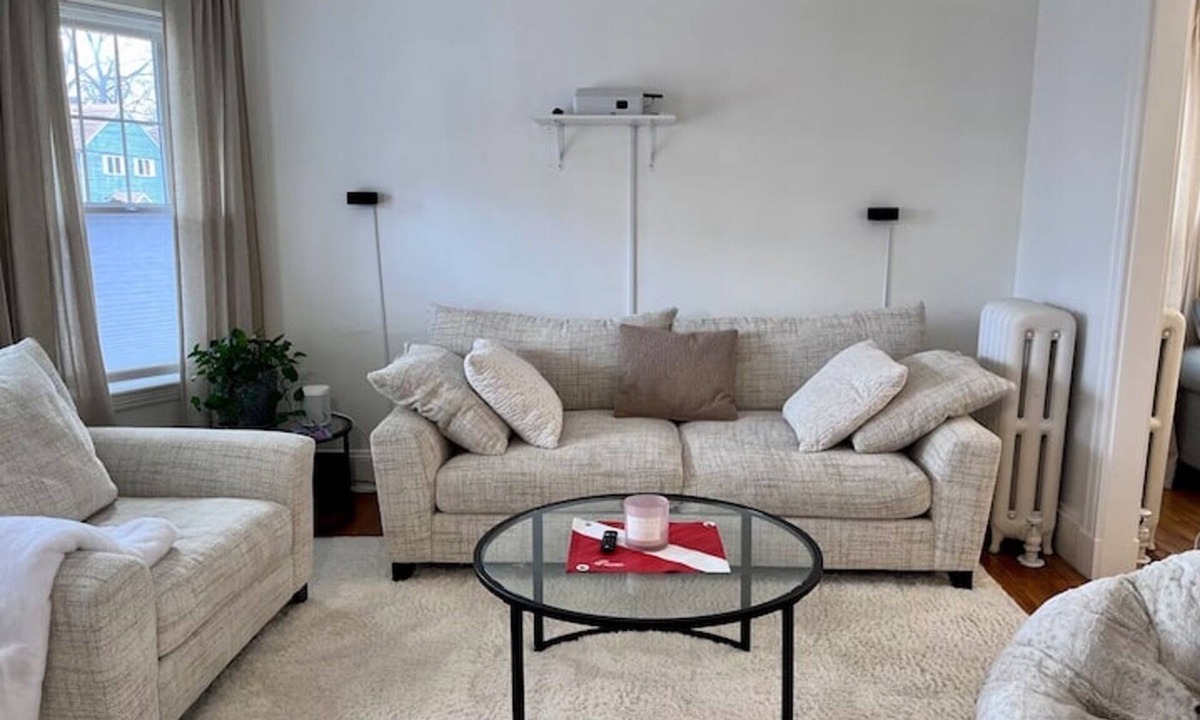 South Medford Condo | Tufts 2br w/Standing Desk & Home Theater