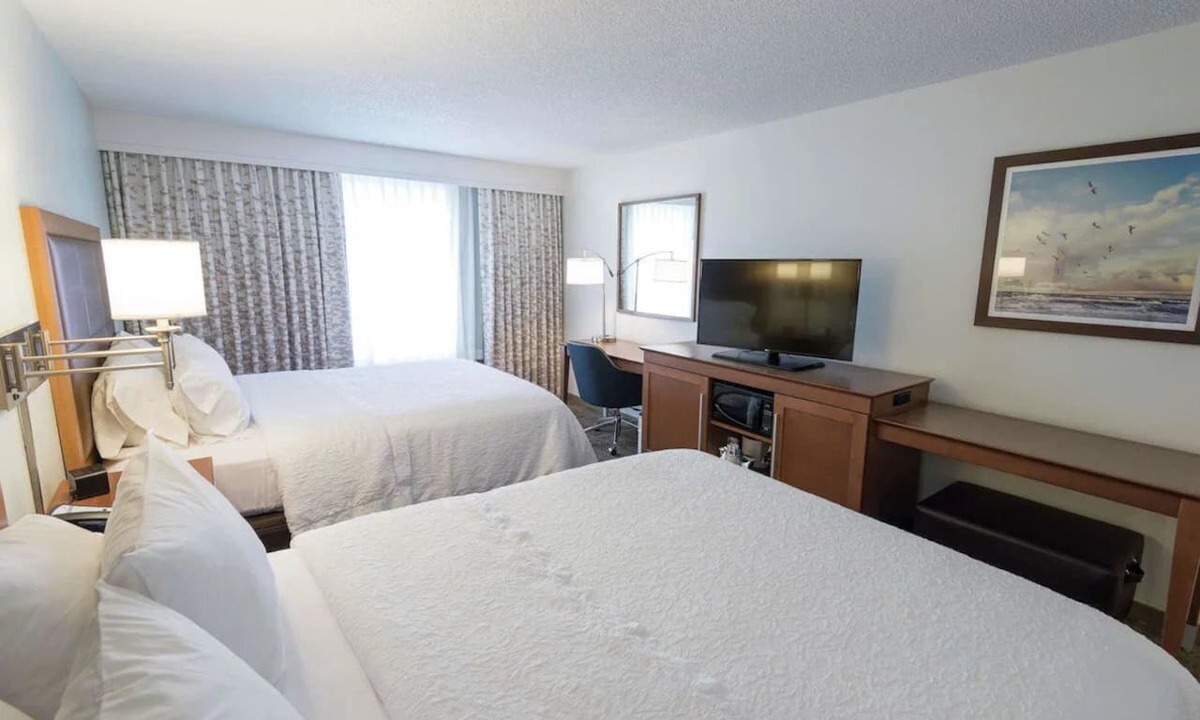 Boca Raton Hotel | Unit with Free Breakfast | Pets are Allowed | Spanish River Athletic Park -0.8mi
