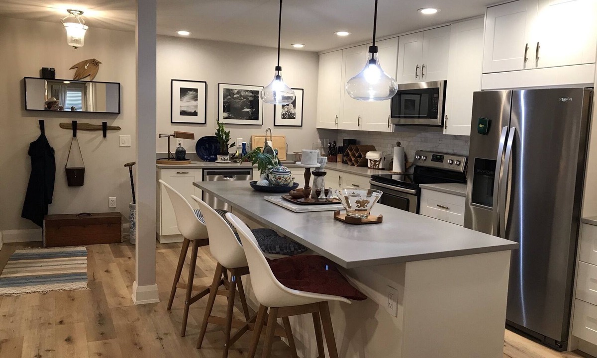 Myers Park Condo | Updated condo in walkable Myers Park