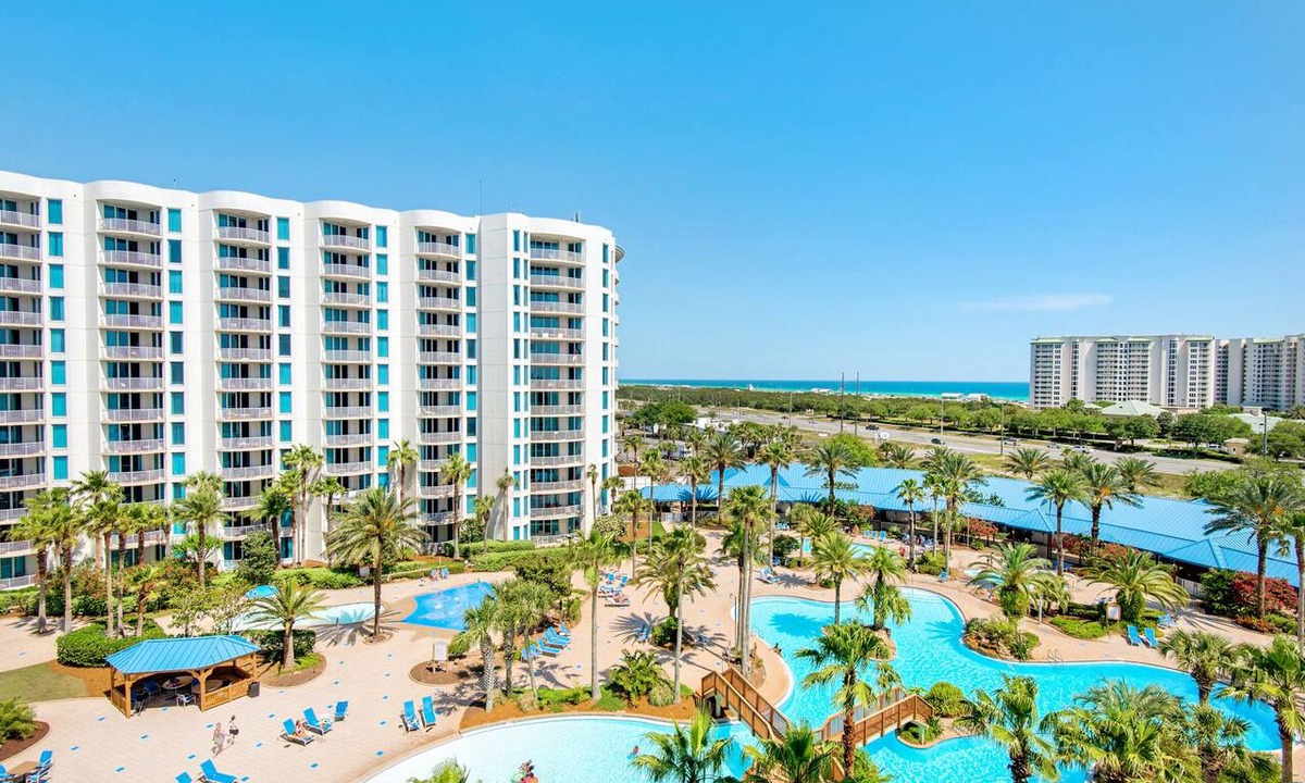 Destin Condo | ⛱️Updated Condo ~ Pool View & Lagoon Pool ~ Palms 2713 ~ Near Beach