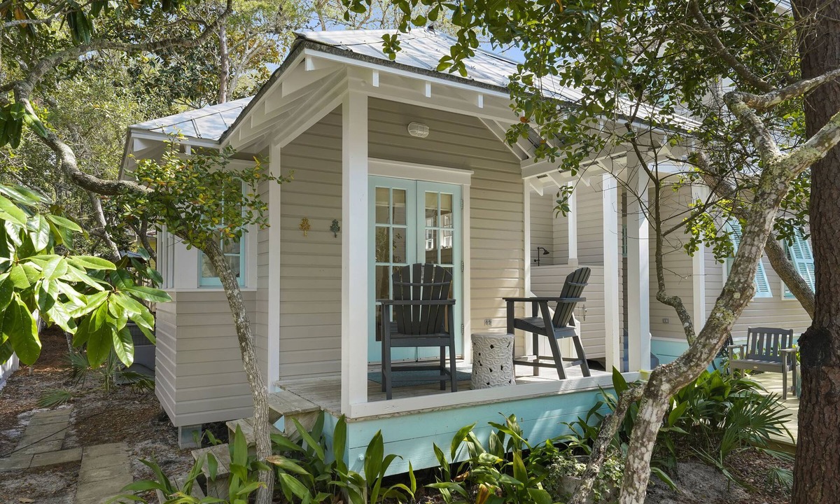 Seaside House | Updated, One Level, 1 BD Cottage in Seaside, FL, Sleeps 4 + 2 Adult Bikes!