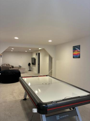 Spokane Valley House | Updated Spacious Home & Hot Tub