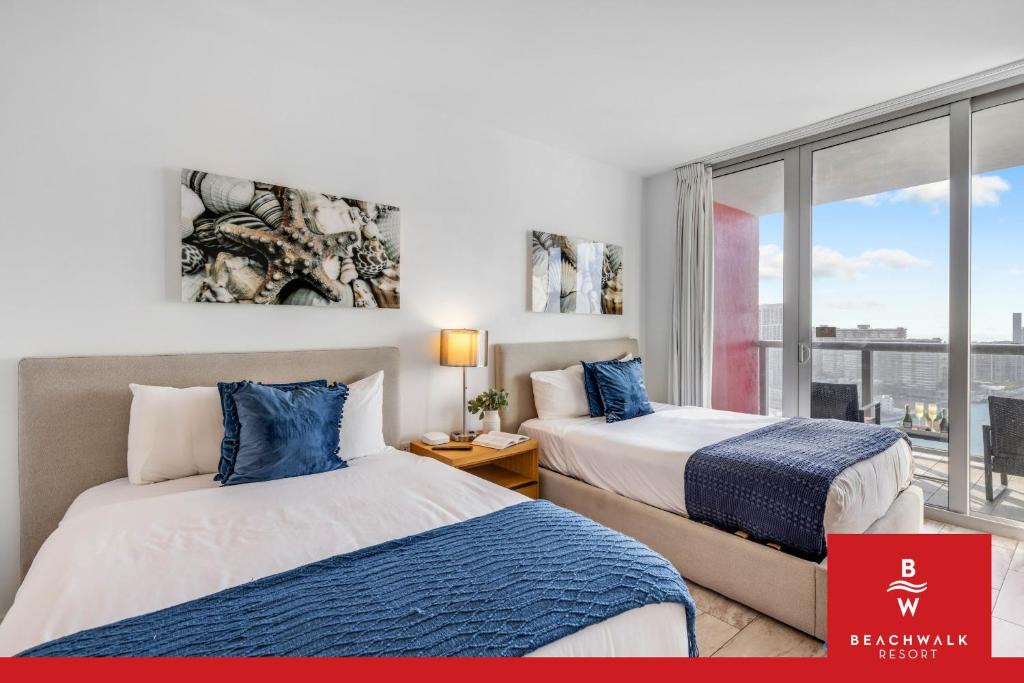 Hallandale Beach Hotel | Upper Studio Getaway Resort-Style Living