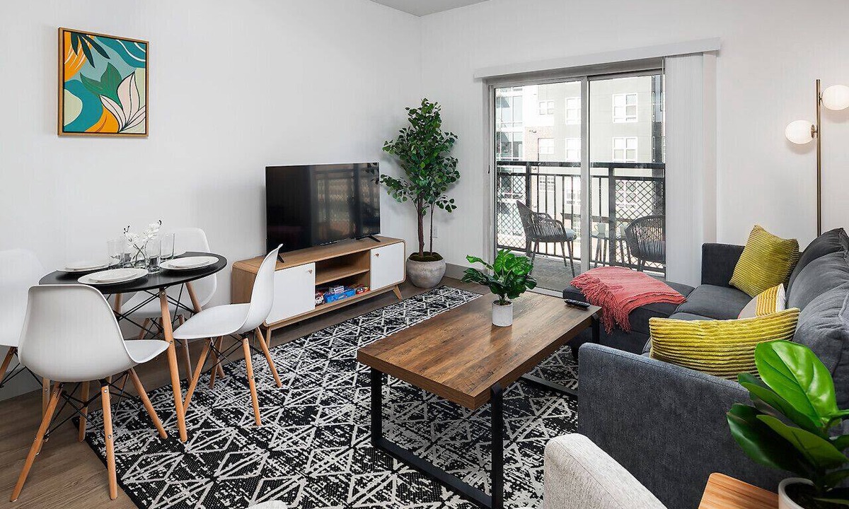 Charlotte Center City Apartment | Urban Retreat | Free WiFi+Parking, Walk to Stadium