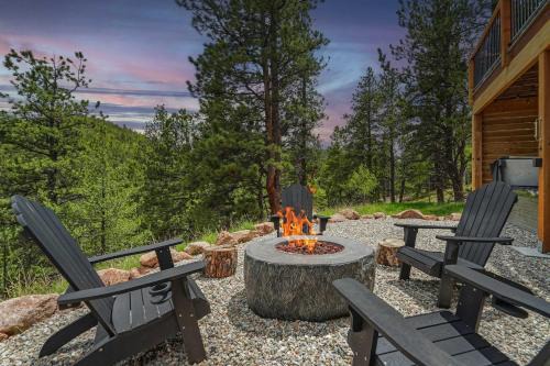 Spring Valley House | Valley Vista Lodge Hot Tub Shuffleboard Darts BBQ