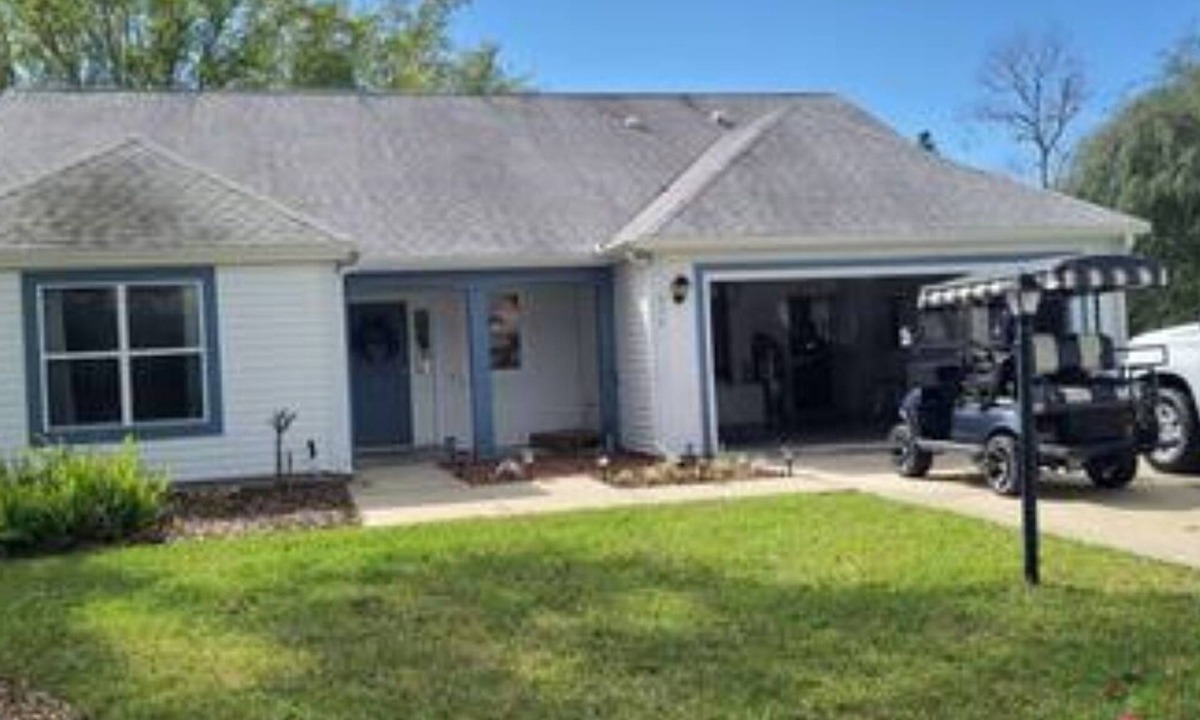 The Villages House | Villa Tortuga Modern Updated home with 2beds/2bath Modern Farmhouse w/Golfcart