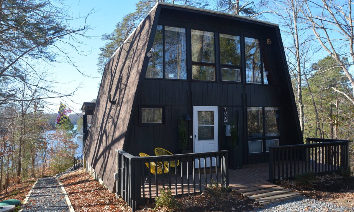 Lusby Cabin | Vintage Waterfront A Frame- Hideaway On The Bay