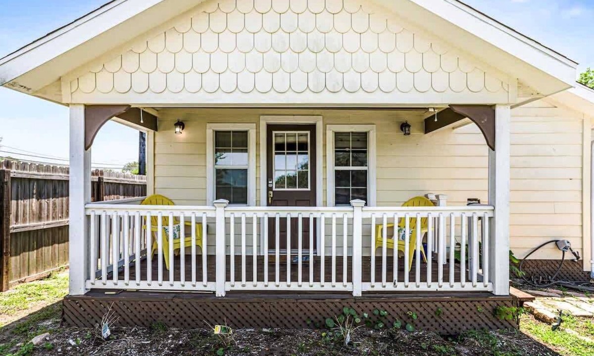 Aransas Pass House | Wahini Wave