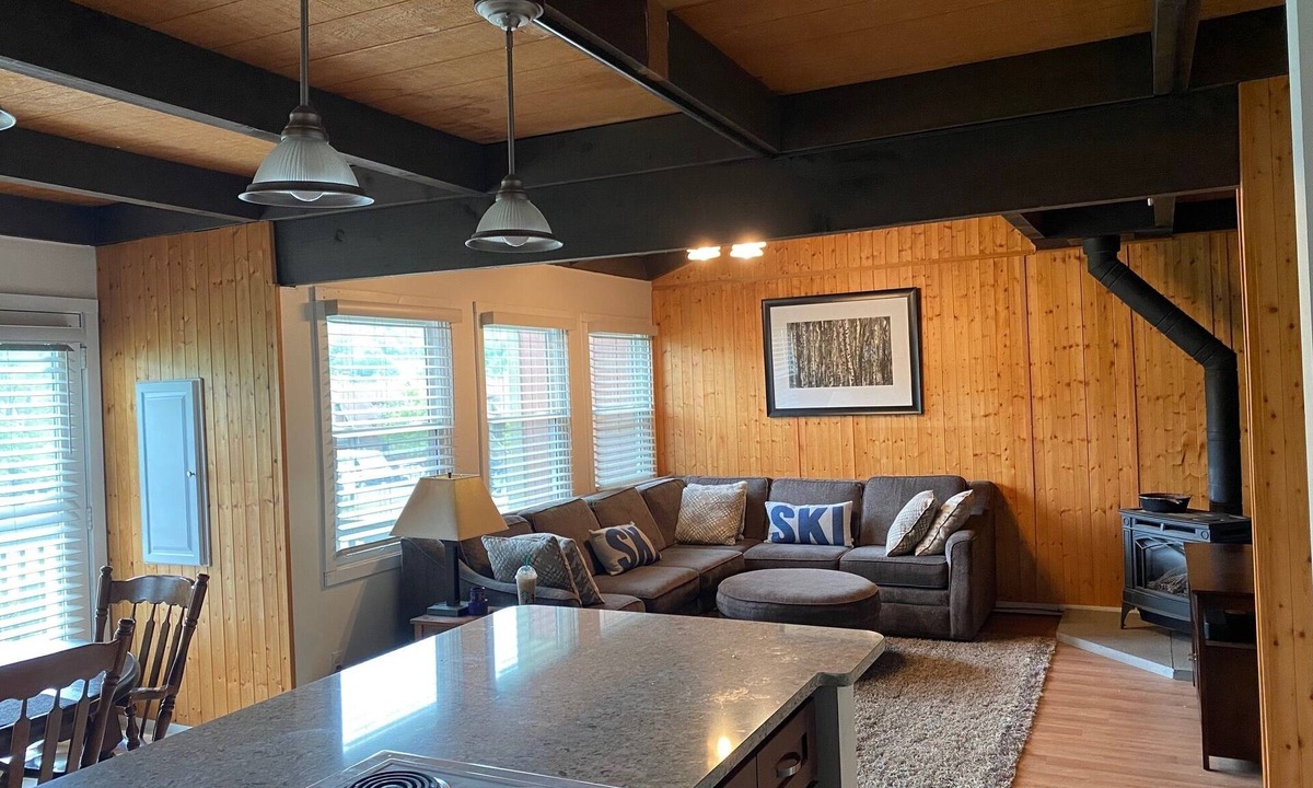 Blodgett Mills Condo | Walk Everywhere From This Spacious 3 BR Family & Pet Friendly Condo
