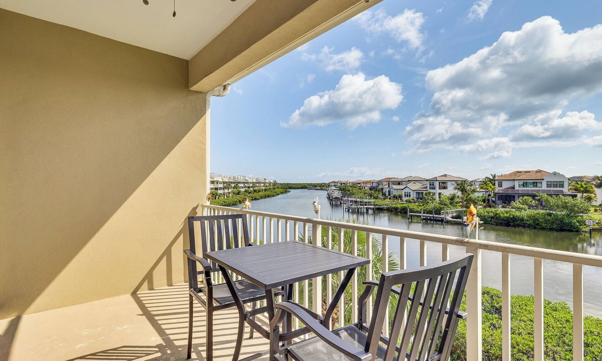 Ruskin House | Walk to Beach & Marina! Ruskin Resort Retreat