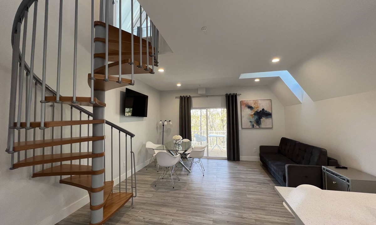 Hendersonville Cabin | Waterfall View Cabin @ Skylaranna Resort