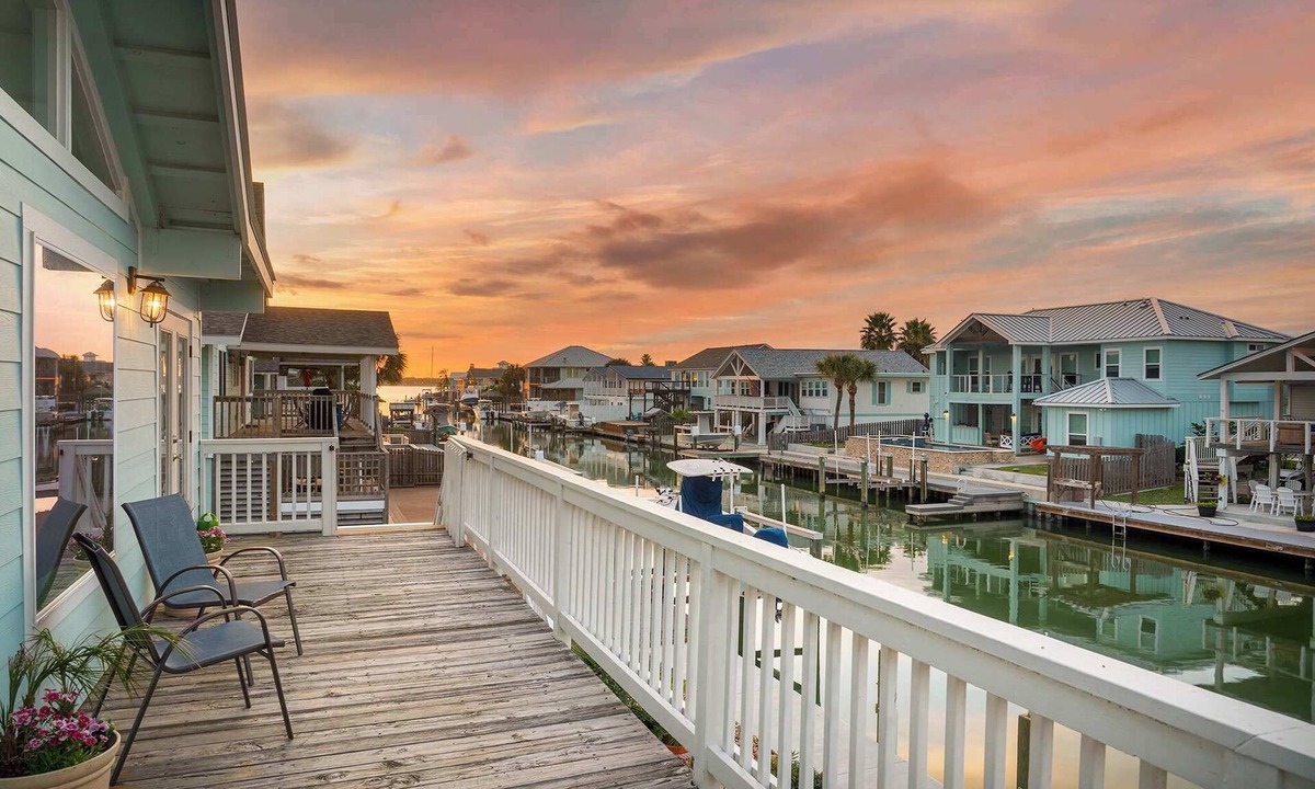Key Allegro House | Waterfront | Communal Pool | Dock | Pet-Friendly!