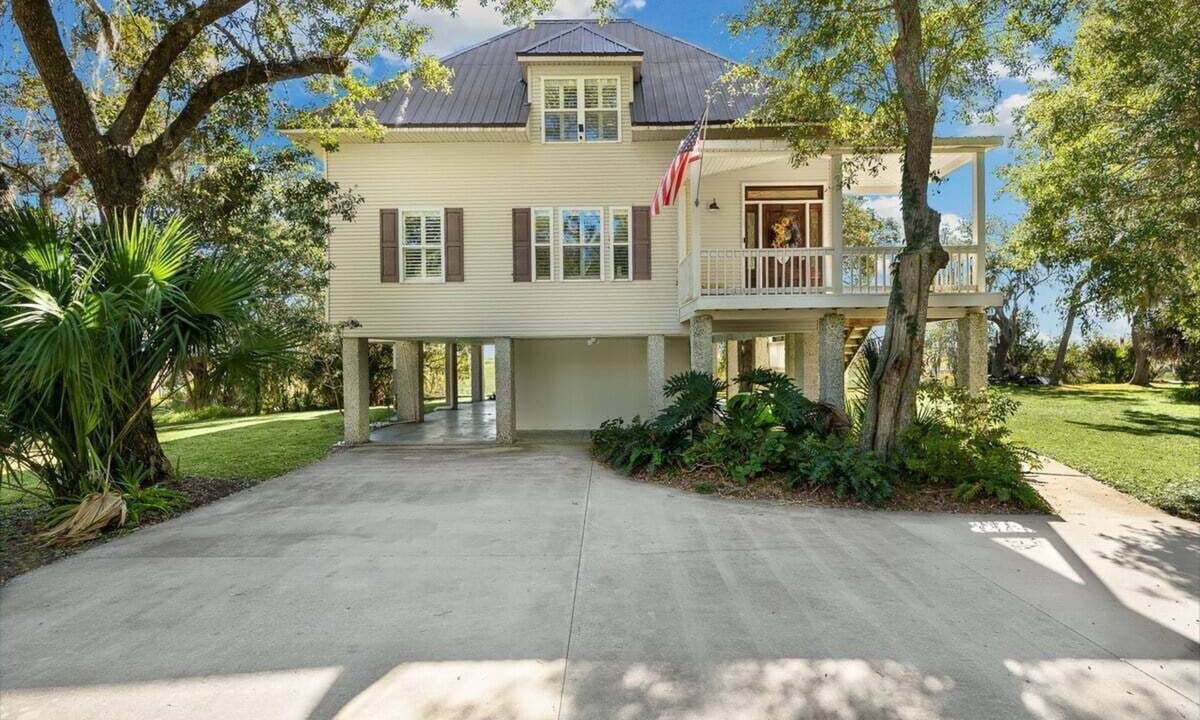Meridian House | Waterfront Vacation Rental in Darien, GA | Private Hot Tub & Dock