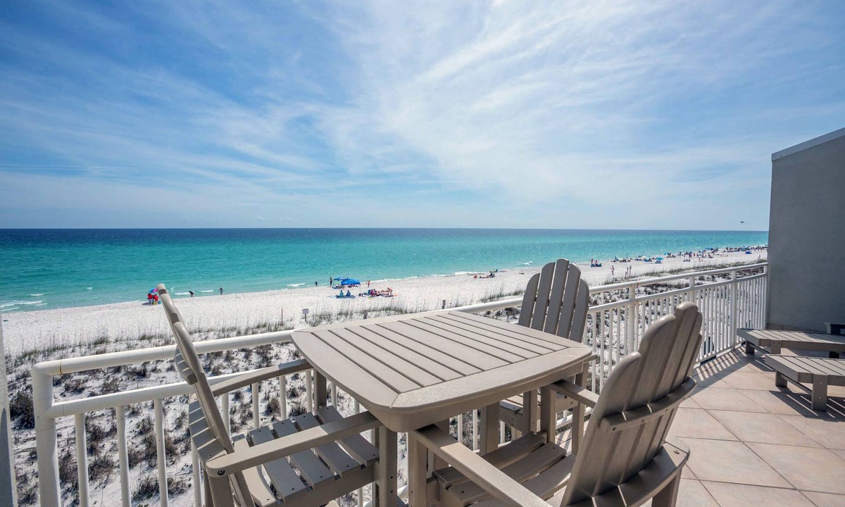 Pensacola Beach House | Welcome to Emerald Vista: Your Beachfront Paradise on Pensacola Beach!