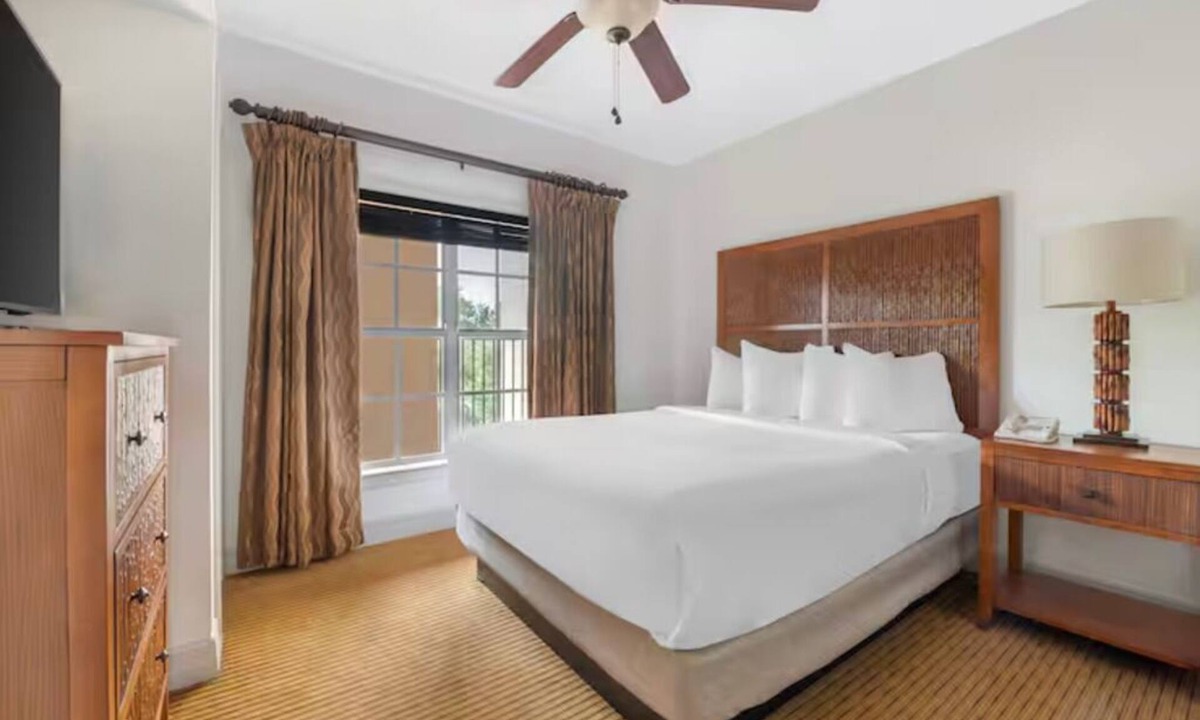 West Kissimmee Hotel | Where Great Vacations and Lasting Memories Begin! Full Kitchen, Outdoor Pool!