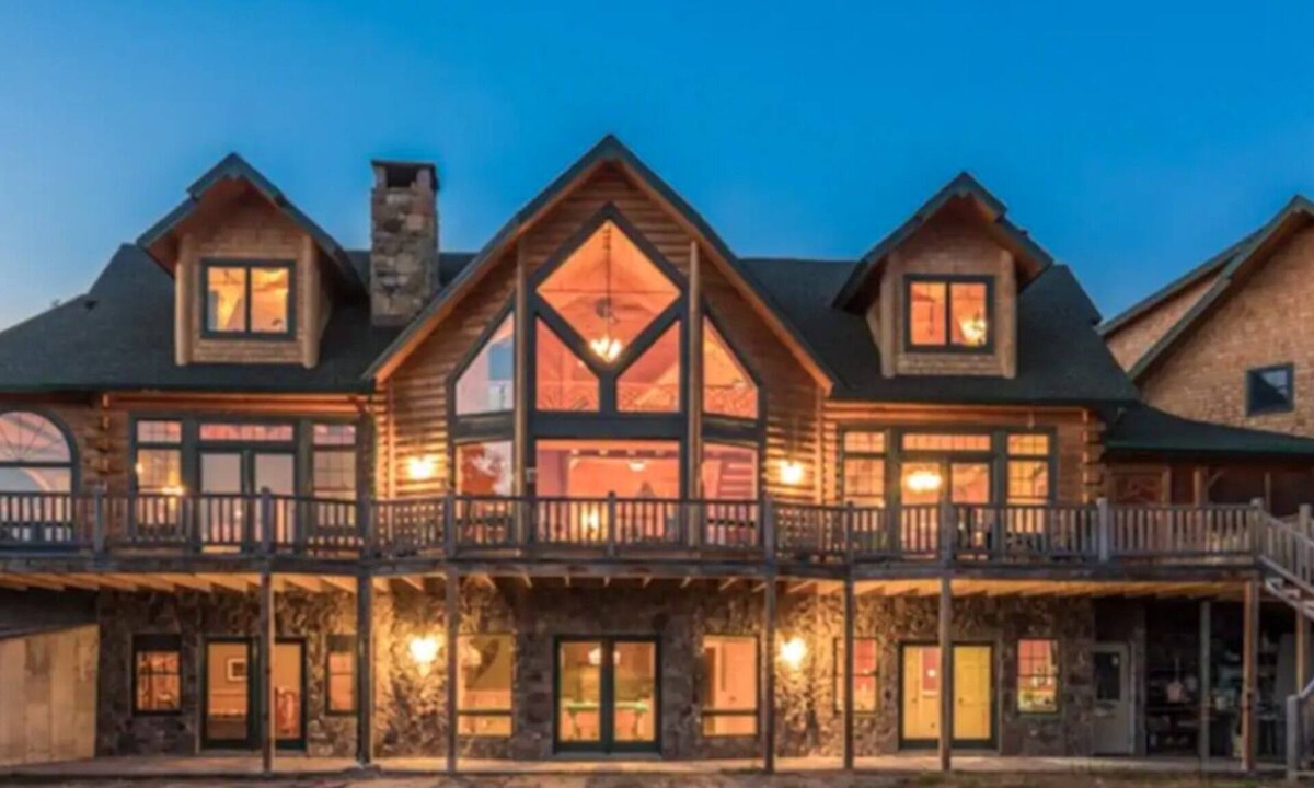 Jay Cabin | Whispering Pines Lodge - Near Whiteface Mtn, Lake Placid
