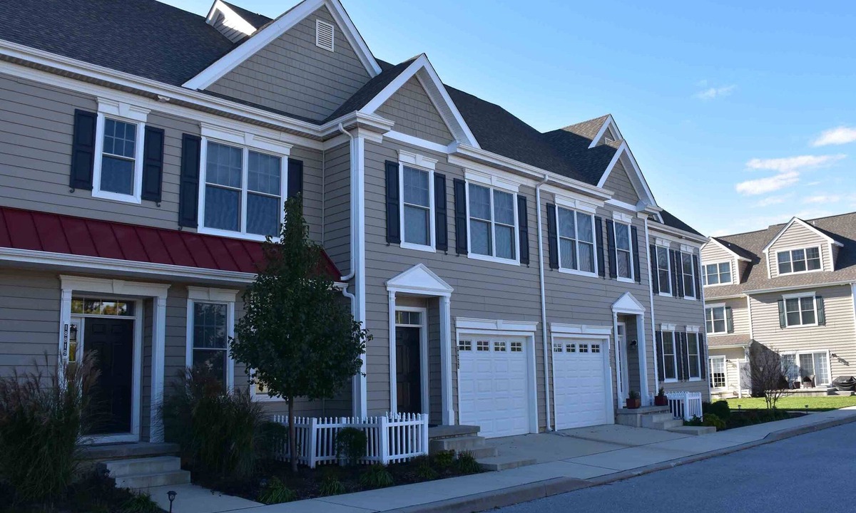 Rehoboth Beach House | Wonderfully Appointed 3 Bedroom, 3.5 Bath Townhome centrally located between Lewes and Rehoboth Beach.