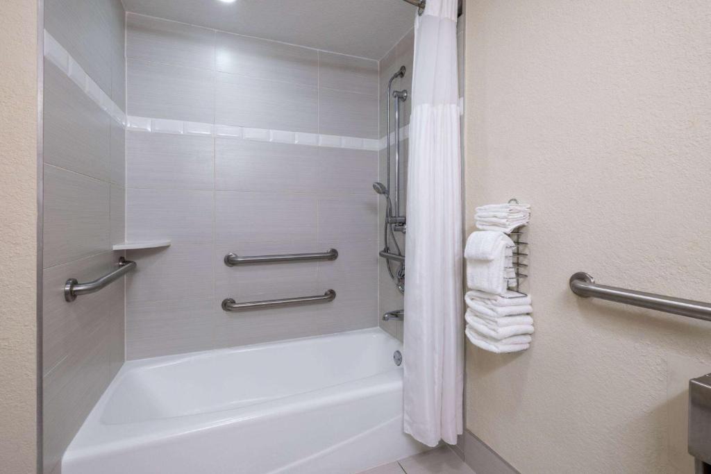 Boca Raton Hotel | Wyndham Boca Raton Hotel