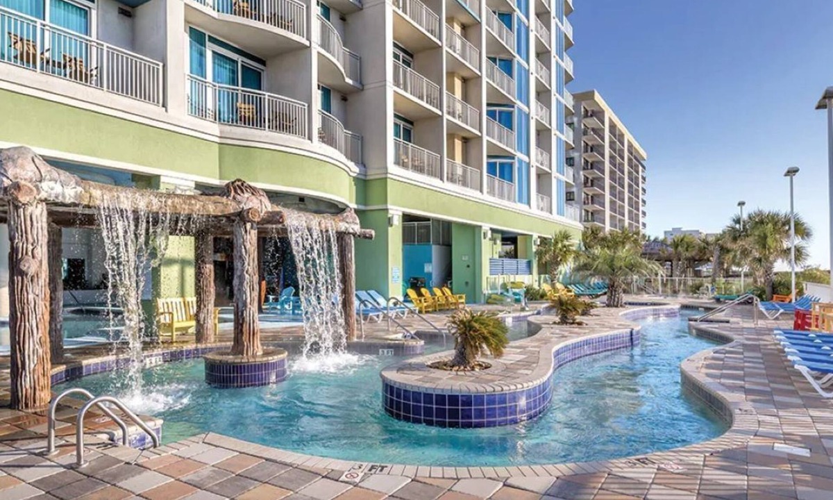 Cherry Grove Beach Hotel | Wyndham Towers on the Grove-Beautiful 3br sleeps 10!