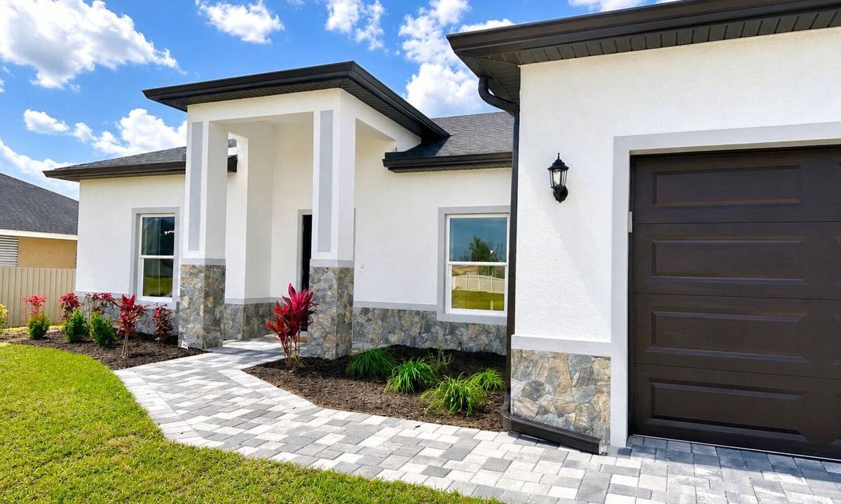 Jacarandas House | Your Cozy Corner in Cape Coral