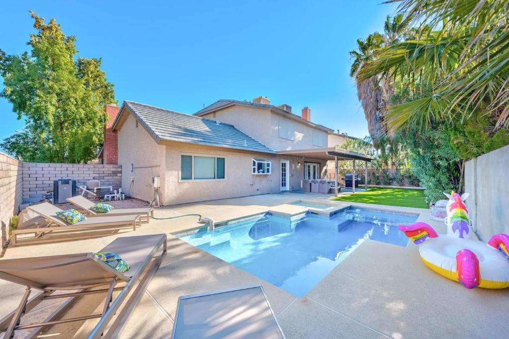 Green Valley North House | Your Dream Home up to 12 people