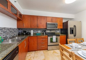 3815 - Stunning Clean 3BR APT @Brickell, Free Parking