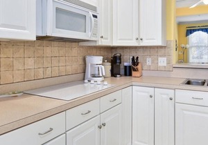 Amazing Luxury 5 Bedroom Townhouse with Free WiFi In Gated Community On Bayside With Indoor/Outdoor Pools, Private Beaches, Restaurant, And Only Ten Minutes From Beach! Linens included