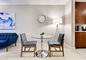 Beautiful 1 BR 4 Min to Metro with Free Parking