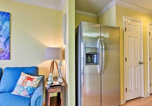 Corpus Christi Beachfront Condo w/Pool Access!