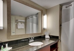 Disney Escape, Lovely Unit for 4 Guests! Pool, Hot Tub, Free Shuttle!
