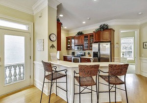 Dog-friendly home with private pool, WiFi, W/D & central AC - snowbird-friendly