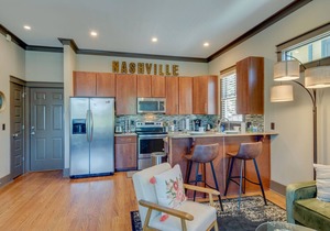 Downtown house! Sleeps 10!